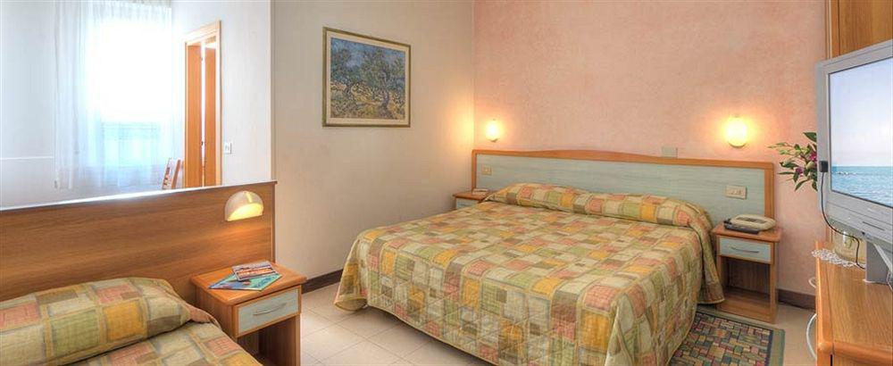 Hotel Giannino Porto Recanati Kültér fotó