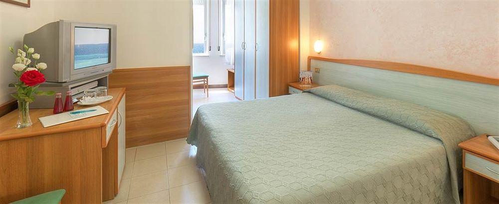 Hotel Giannino Porto Recanati Kültér fotó