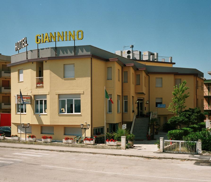 Hotel Giannino Porto Recanati Kültér fotó
