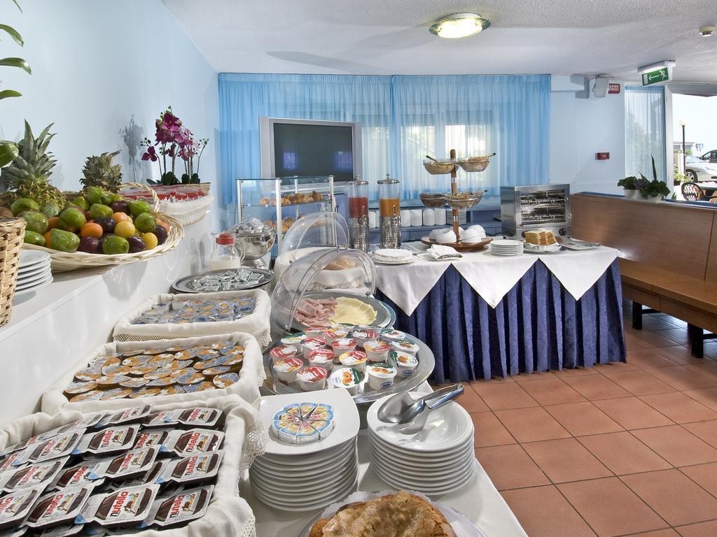 Hotel Giannino Porto Recanati Kültér fotó