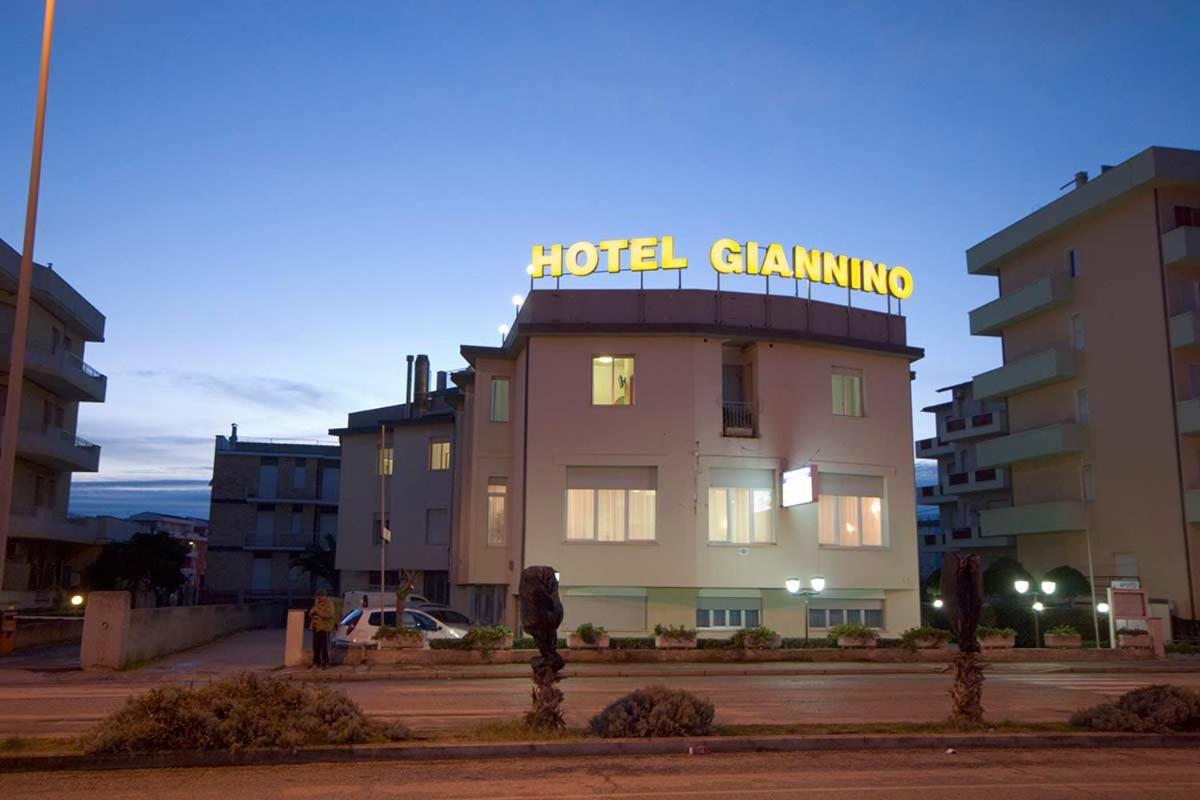 Hotel Giannino Porto Recanati Kültér fotó